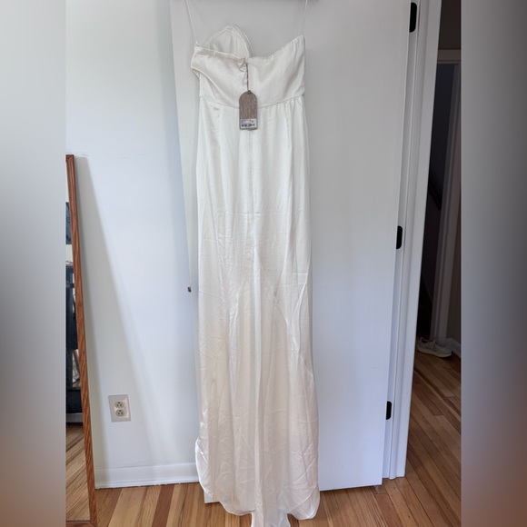 Meshki Marilyn Corset white gown | Wedding dress, rehearsal dinner, meshki dress - Picture 10 of 11